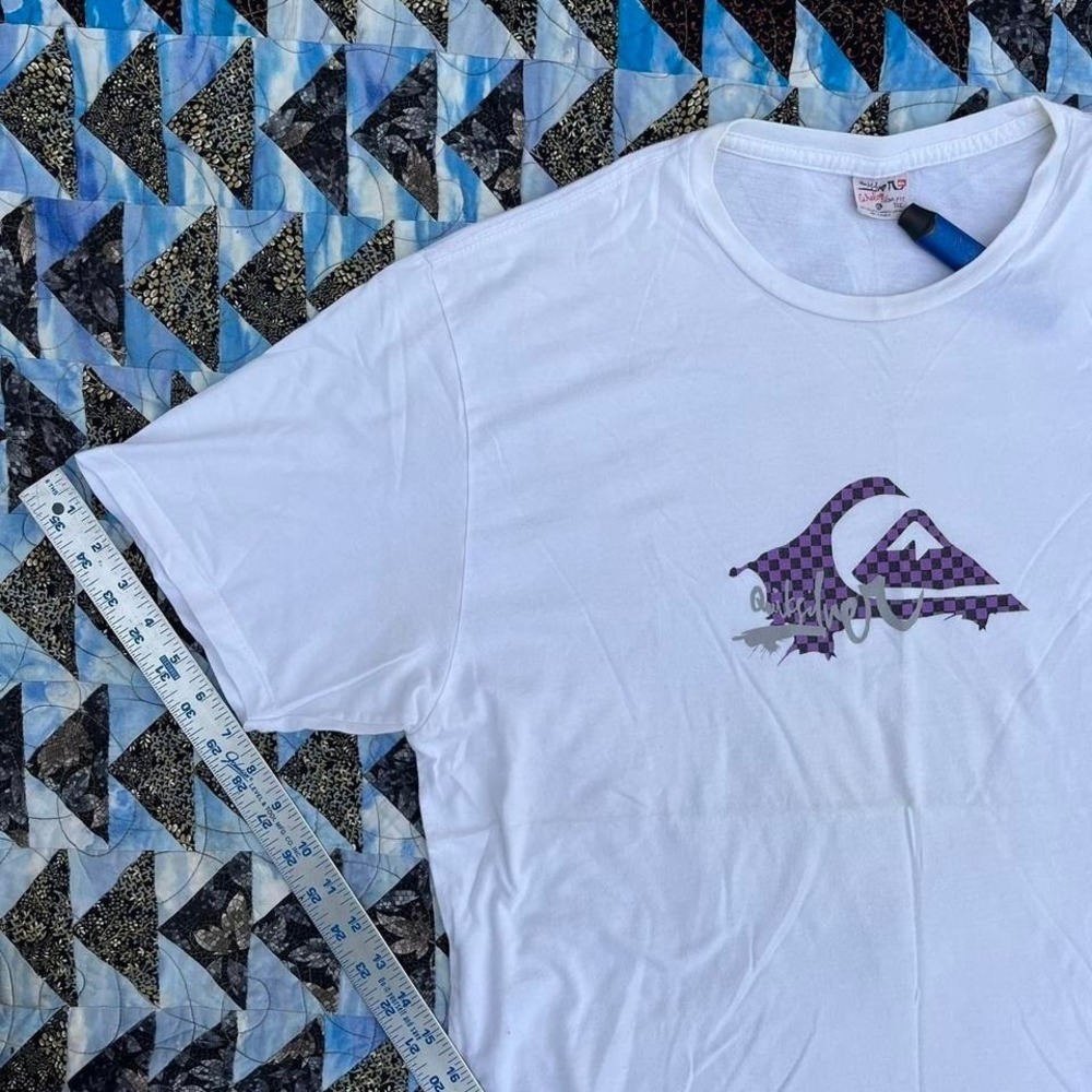 2000s Quiksilver Surf Tshirt - Picture 4 of 5